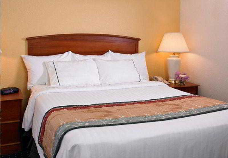 ทาวน์เพลส สวีท ฟินเลย์ Hotel ฟินด์ลีย์ ภายนอก รูปภาพ